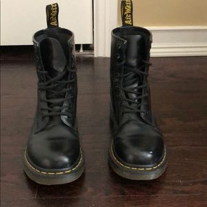 Dr Marten AirWiz SZ 8